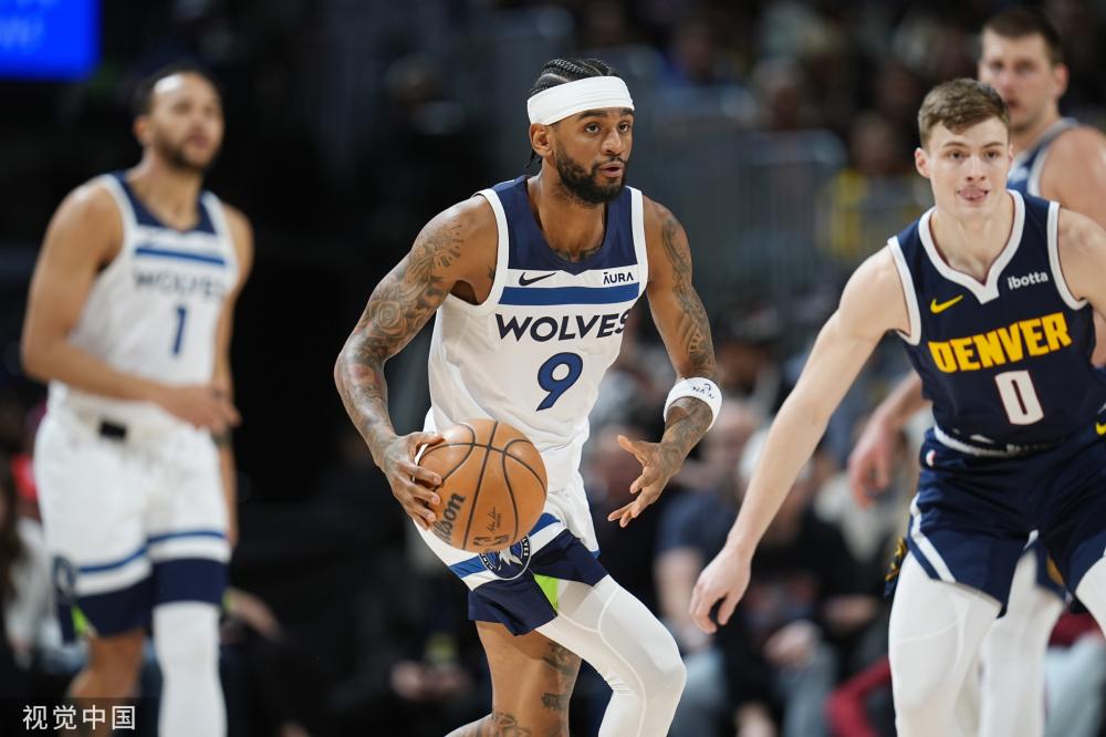 己在起跳与 己在起跳与